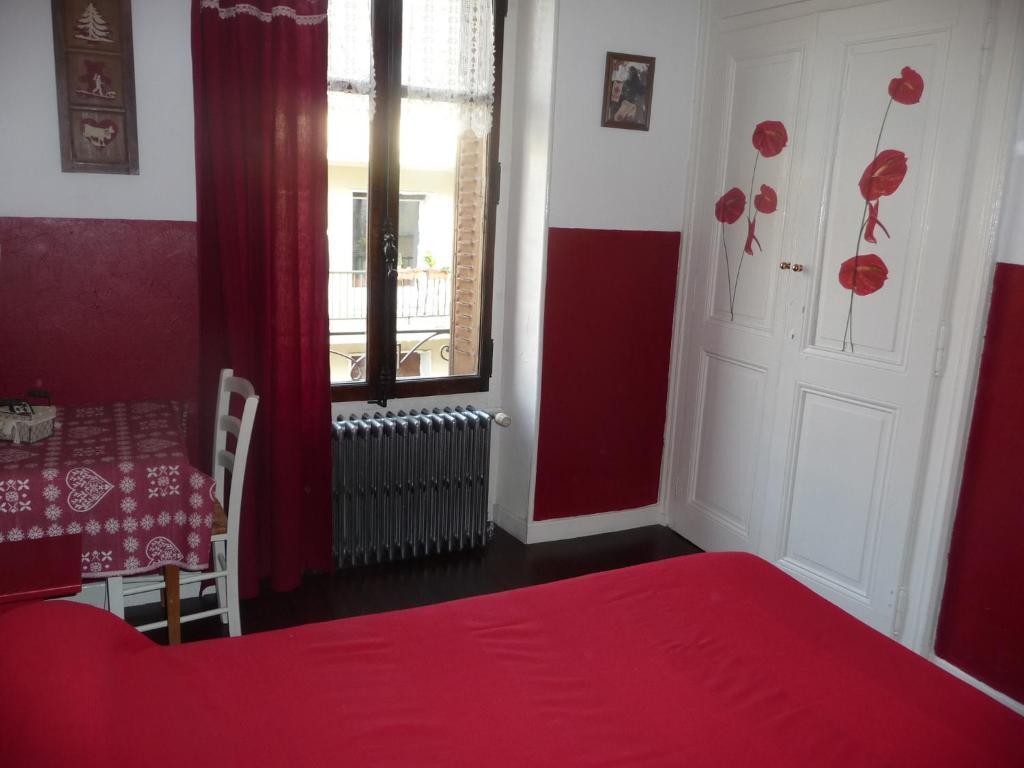 Hotel Central Annecy Room photo